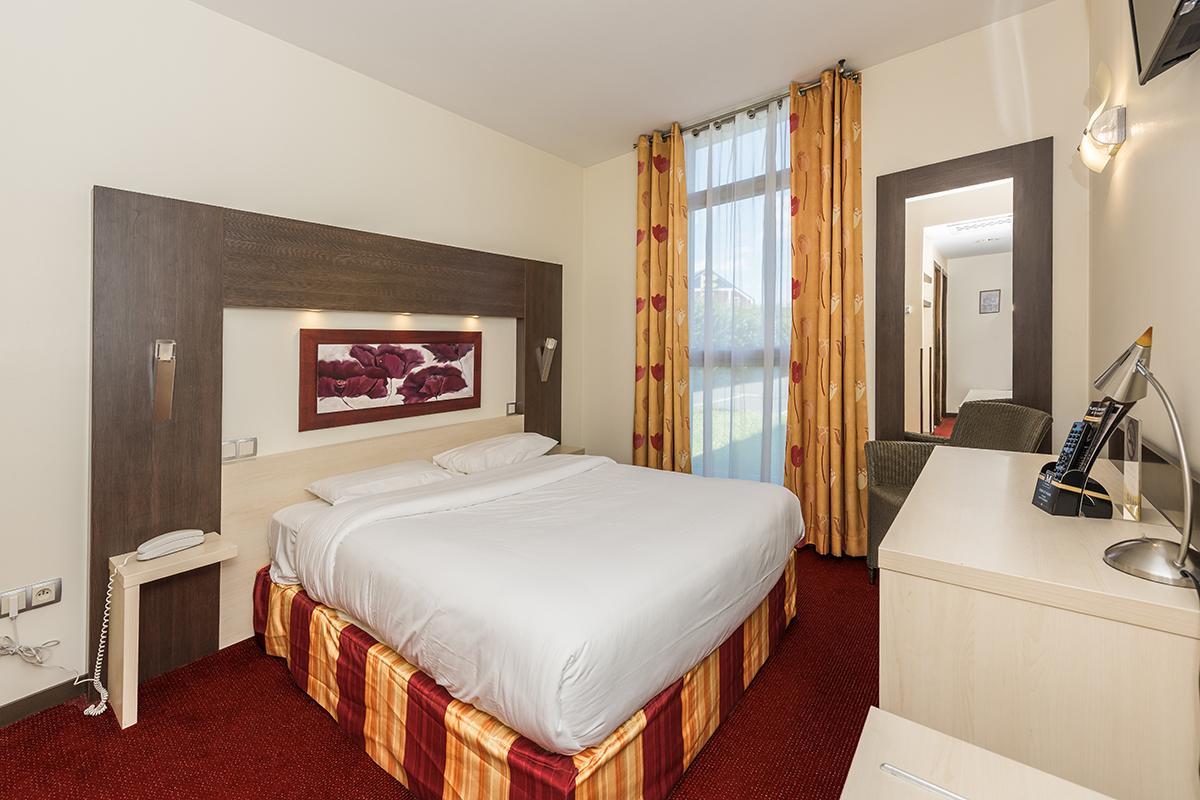 Hostellerie Saint Vincent Beauvais Aeroport Dış mekan fotoğraf