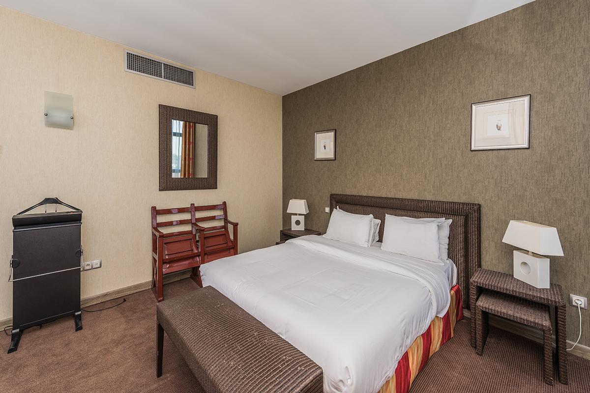 Hostellerie Saint Vincent Beauvais Aeroport Dış mekan fotoğraf